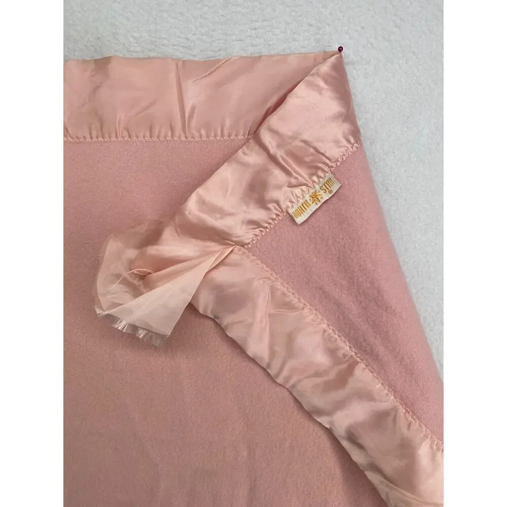 NORTH STAR Blanket Wool Satin Boarder Trim Lap Throw Pink Baby VTG 57